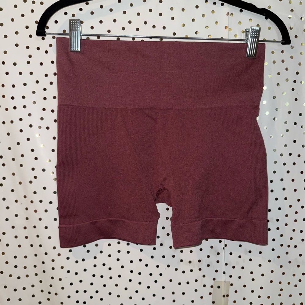 Set Active High-Waist Women’s Shorts